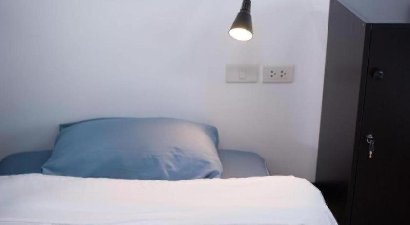 Hoppers Place Donmuang Hostel Bangkok Exterior foto