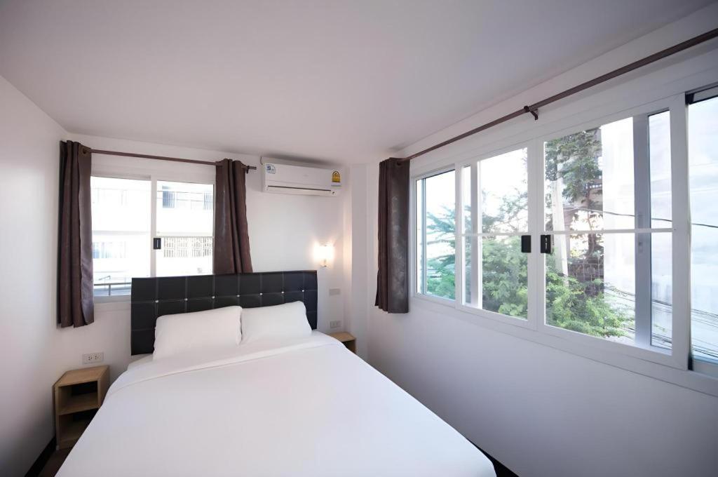 Hoppers Place Donmuang Hostel Bangkok Exterior foto