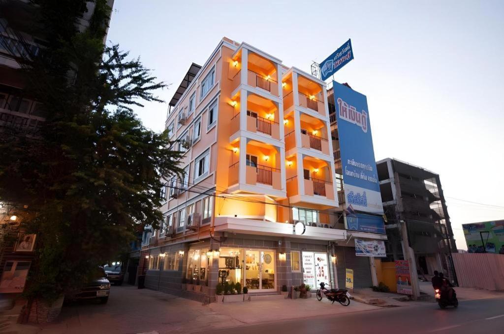 Hoppers Place Donmuang Hostel Bangkok Exterior foto
