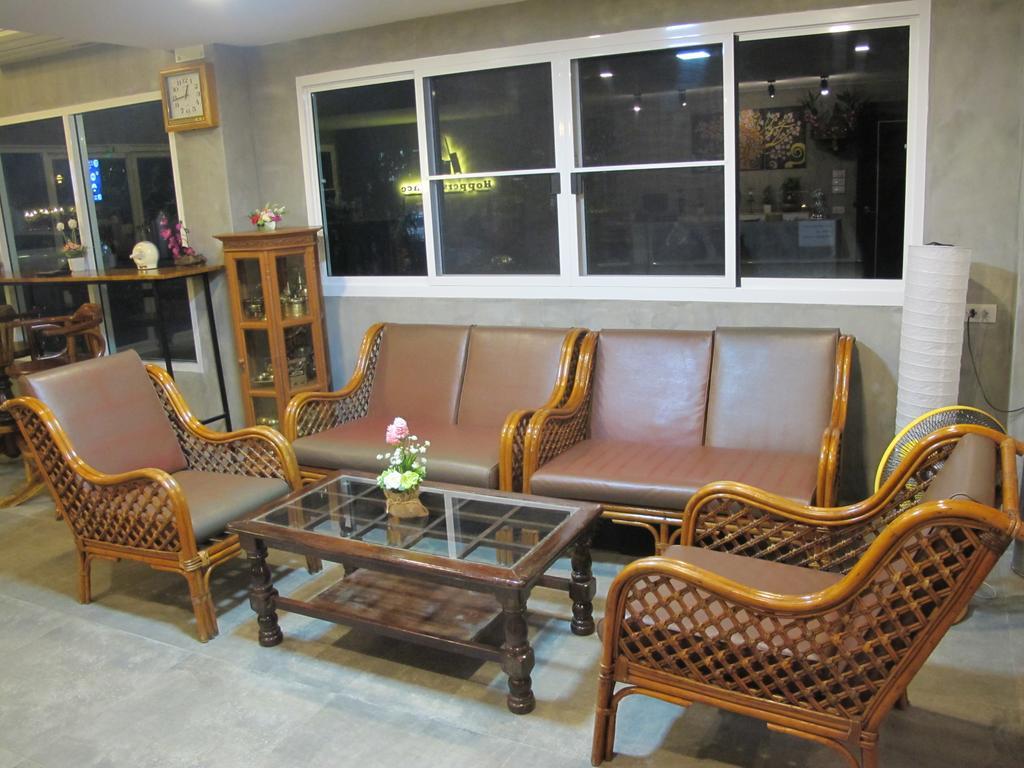 Hoppers Place Donmuang Hostel Bangkok Exterior foto