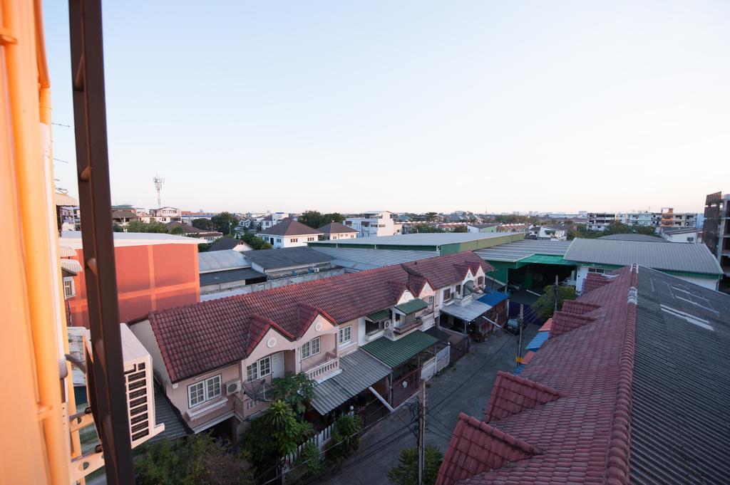 Hoppers Place Donmuang Hostel Bangkok Exterior foto