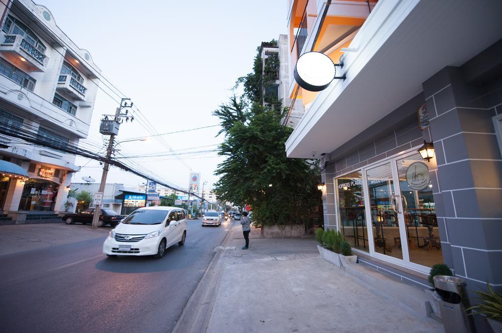 Hoppers Place Donmuang Hostel Bangkok Exterior foto